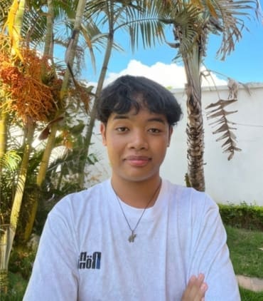 Ando - Community Manager